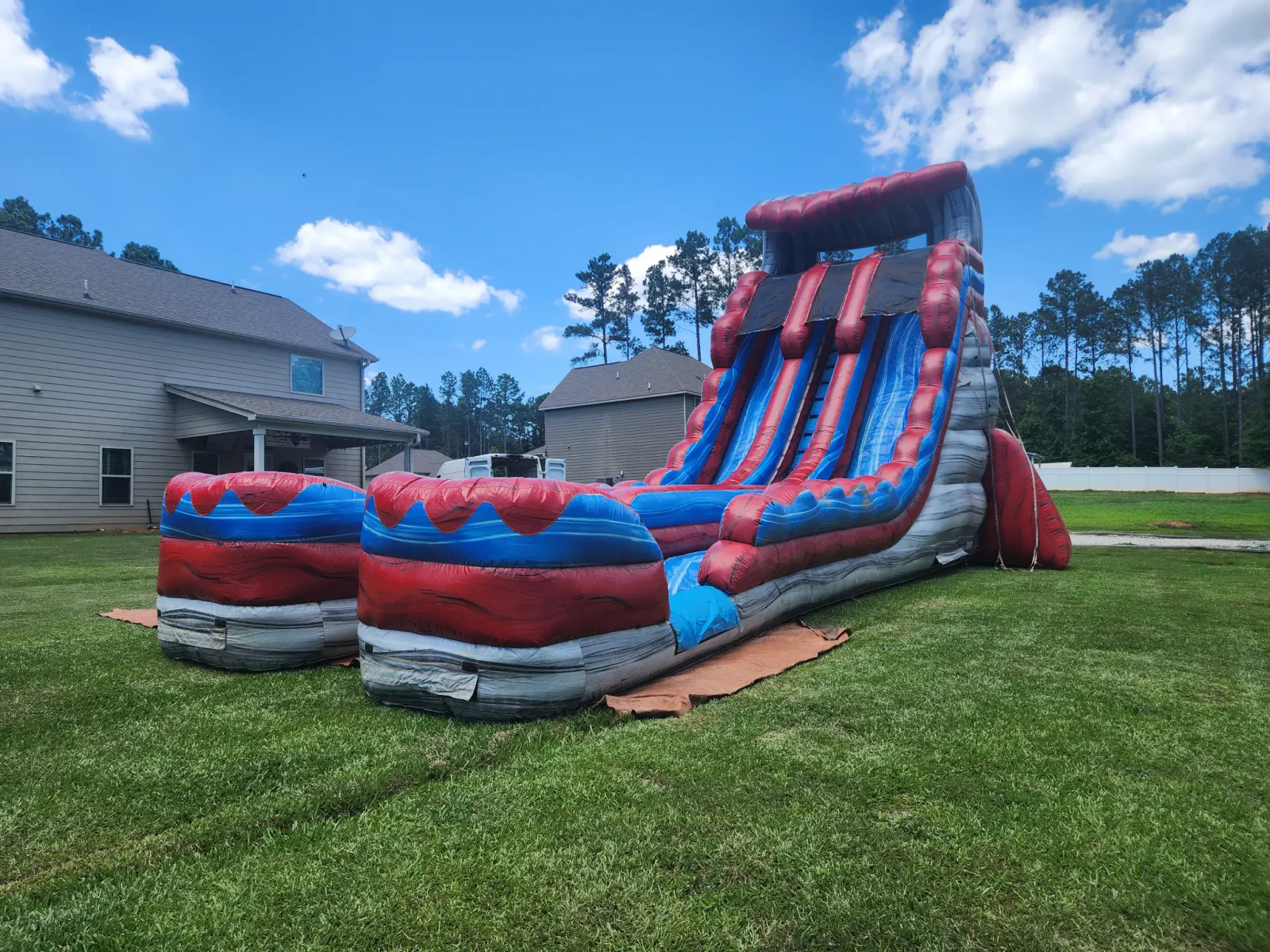 Wow Inflatables bounce house and dry slide combo rental at birthday party in Peachtree City Georgia